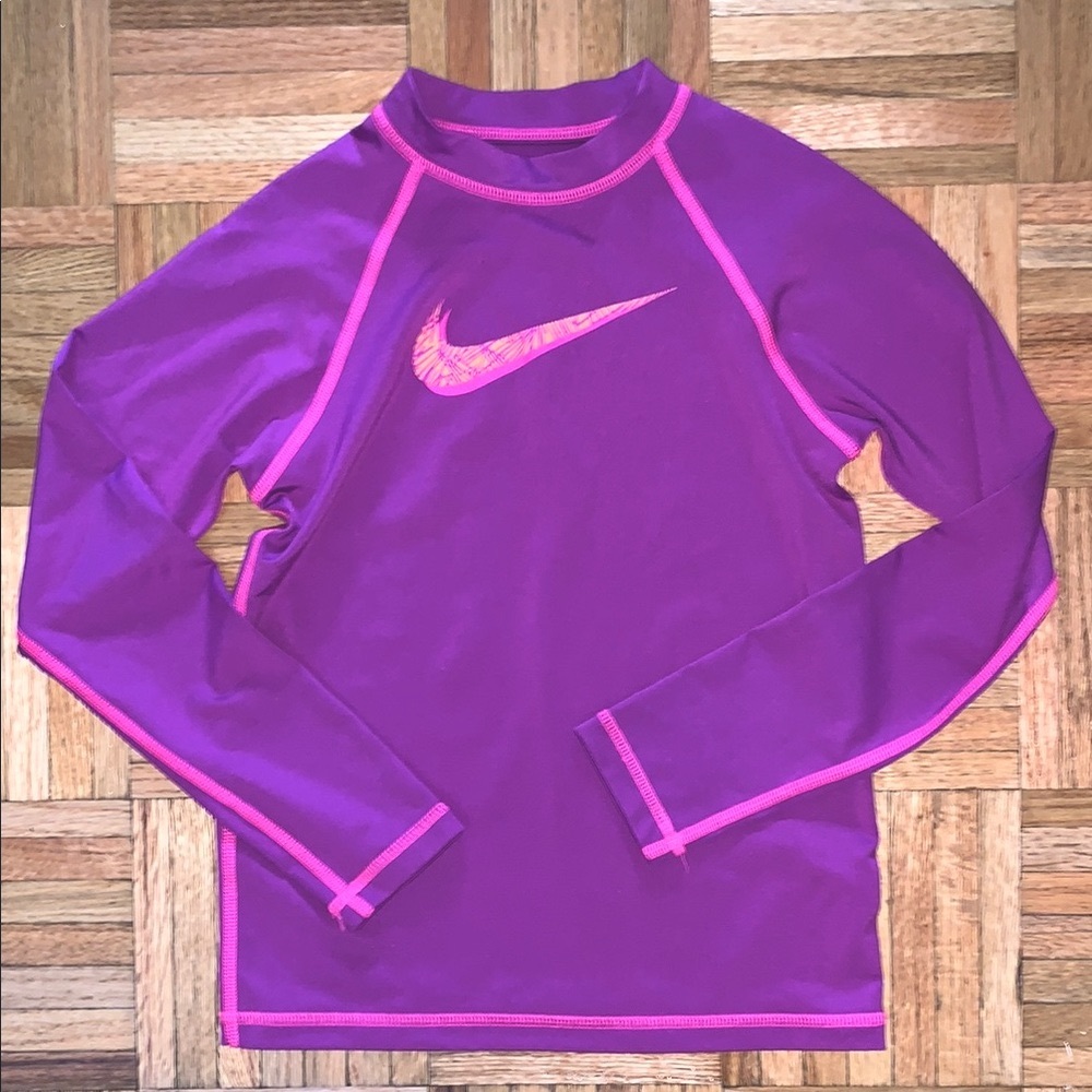 Nike Activewear Top Size Youth Medium - Long Sleeve